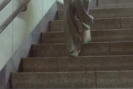 脚后跟套上这个“*钟金**罩”夏季穿鞋嫩到反光!干裂、老茧、死皮都没了!