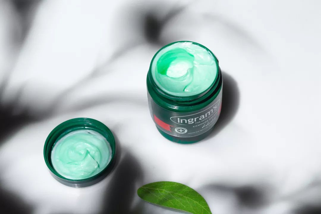 脚后跟套上这个“*钟金**罩”夏季穿鞋嫩到反光!干裂、老茧、死皮都没了!