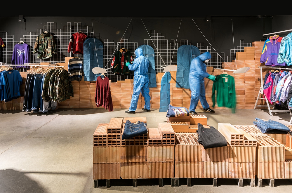 马德里开了家废墟服装店，这里有当下最流行的工业（地）风!