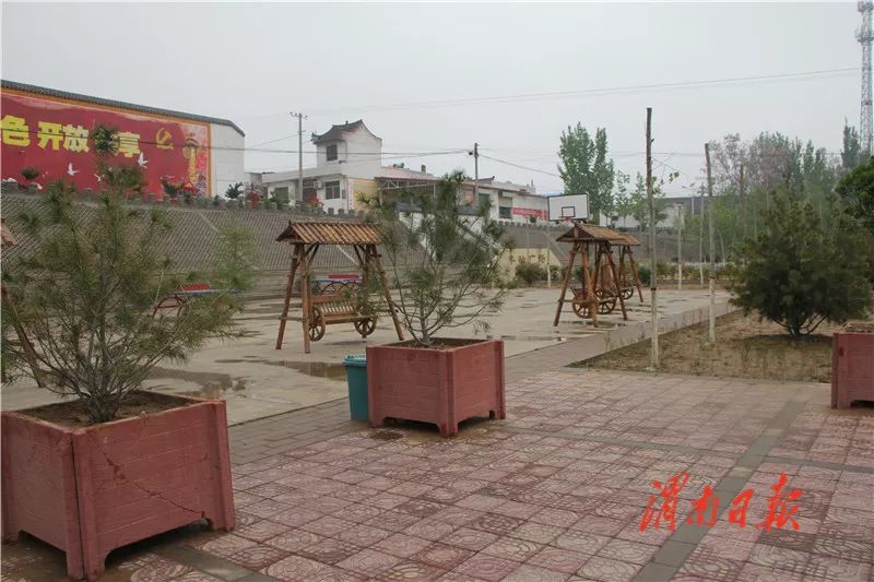 板岩镇强化党建引领促进乡村振兴,腊竹底村党建引领助推乡村振兴