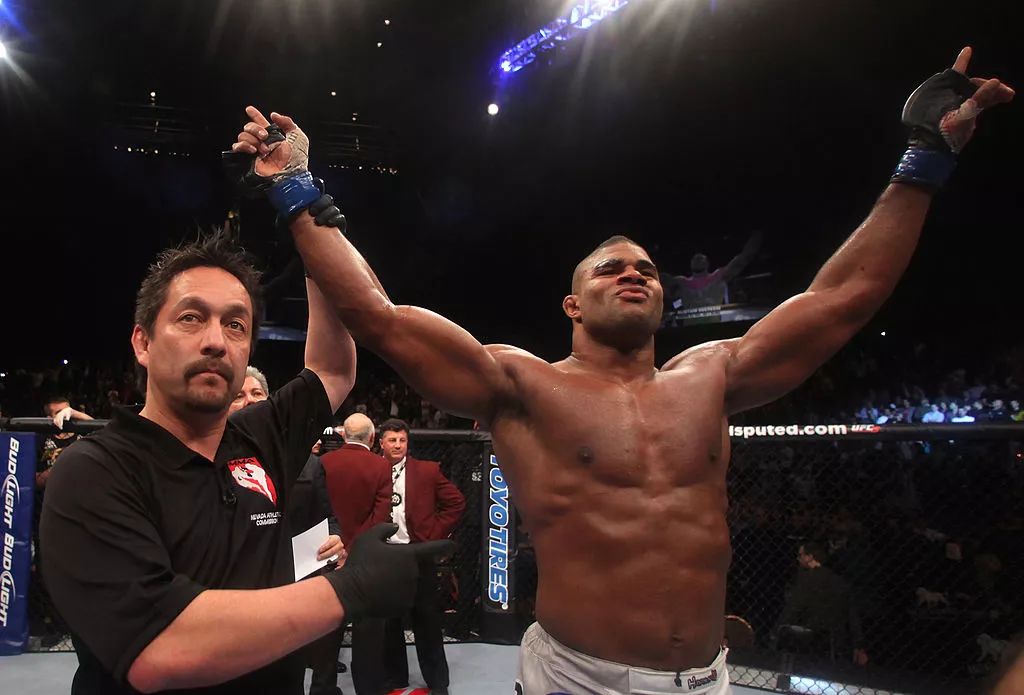 强悍人生无需解释是谁说的,强悍的人生不需要解释