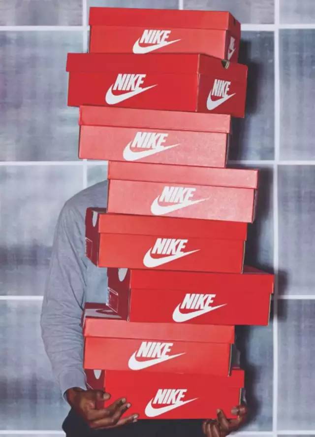 穷的饭都吃不起还穿aj,穷得花呗还不起了文案