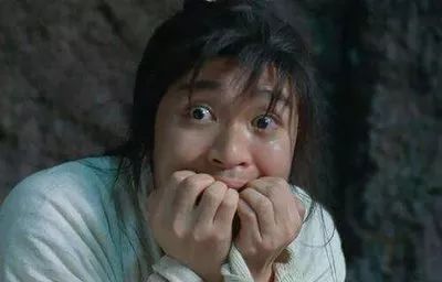 小虎普法丨女子过海关被捕差点被判死刑，只因带了…我们出国行李箱里几乎都有！