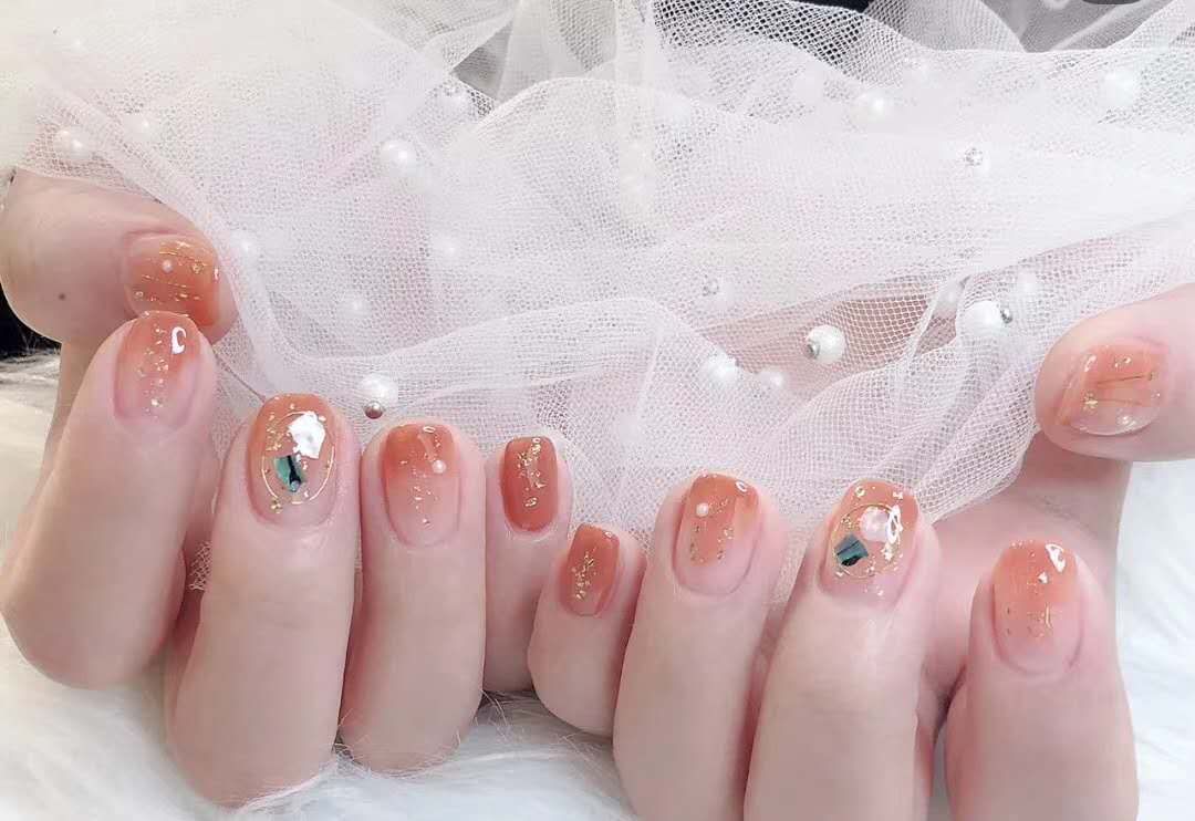 六种被误认为灰指甲的疾病,得了灰指甲最忌讳的是什么