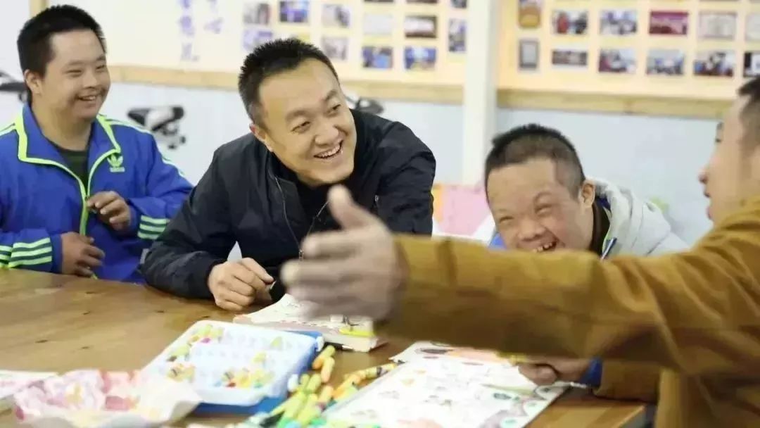 7岁儿子病魔缠身，深圳夫妻俩放弃二胎，要为他开100家洗车行！