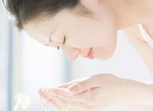 从眉毛看出疾病的征兆,小孩掉眉毛可能是大病预兆