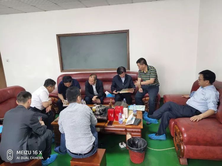 周末不停歇!延生书记带队考察深圳市正佳兴电子有限公司