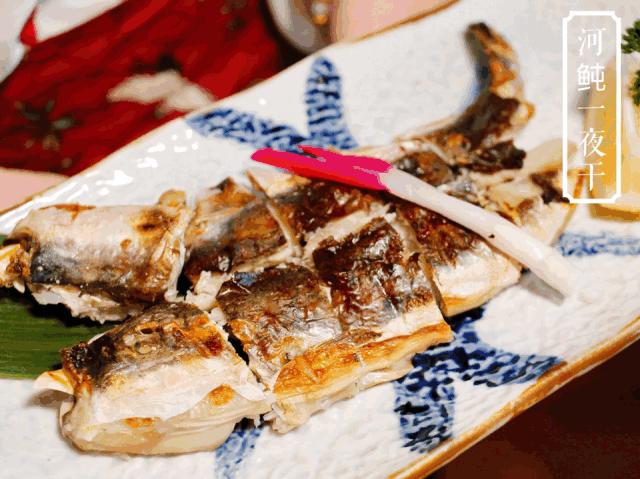 5.5折品“天下第一鲜”+黑金系奢牌酒店+落地窗海景房+159抢399元储值卡+人均50吃双层蛙锅