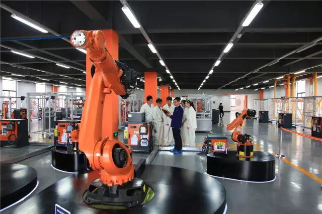 中职应往届毕业生找工作,往届职中毕业生能上什么学校