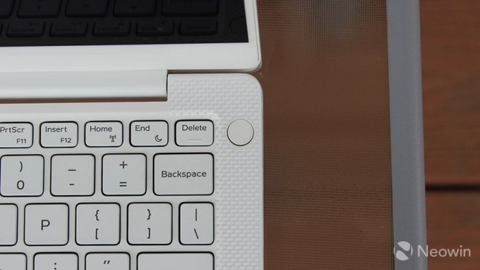 [视频]2019款戴尔XPS13评测：网络摄像头终于挪到屏幕上方