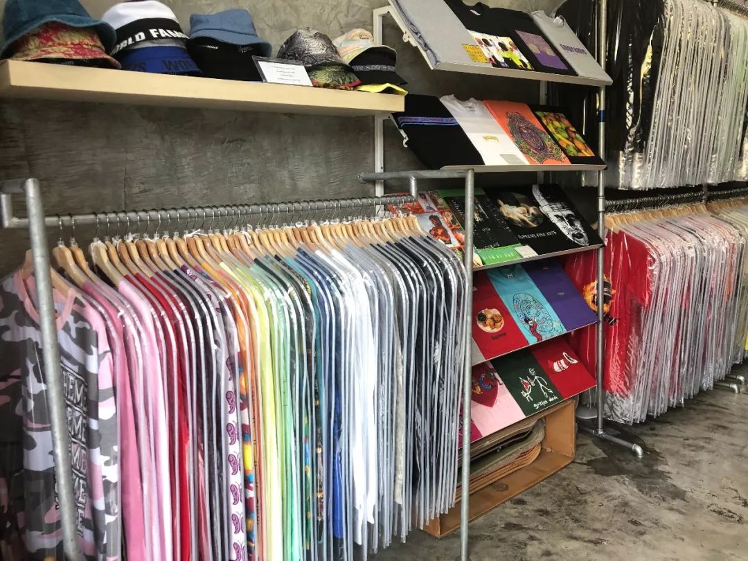 泰国最大球鞋店,泰国曼谷球鞋实体店