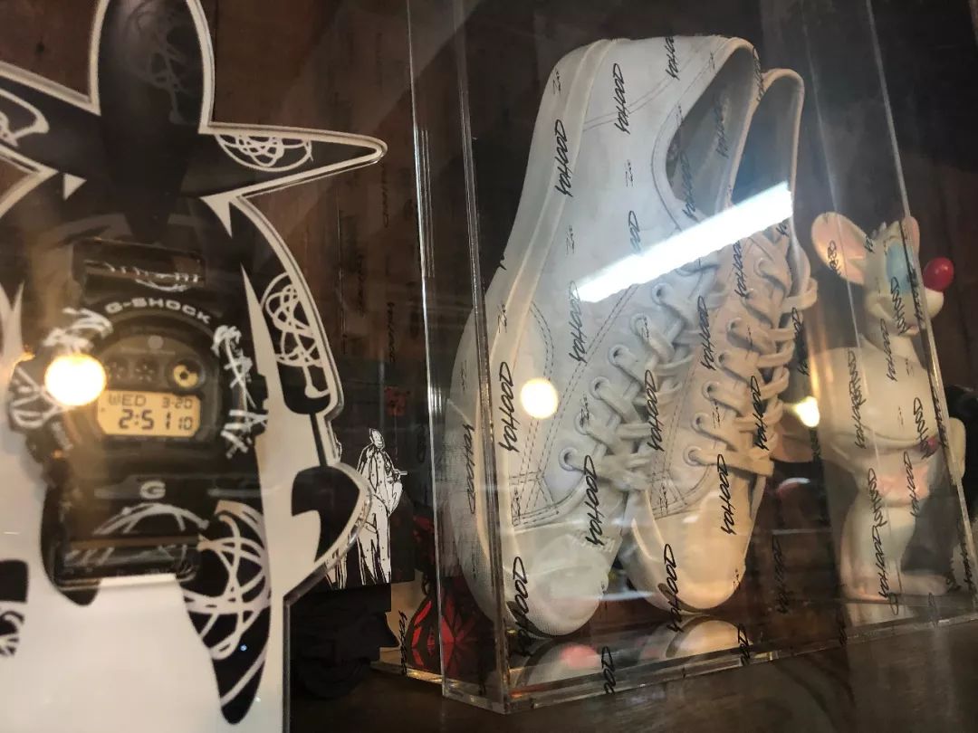 泰国最大球鞋店,泰国曼谷球鞋实体店