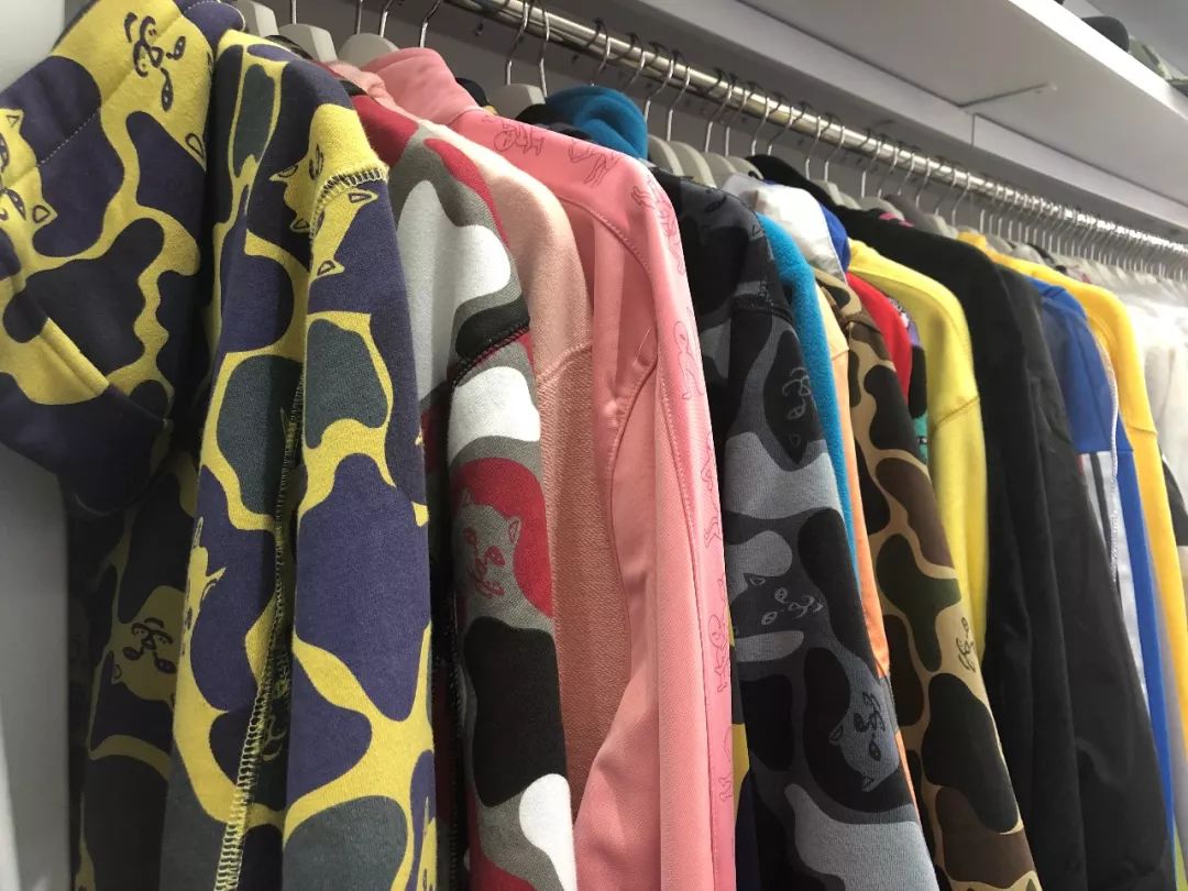 泰国最大球鞋店,泰国曼谷球鞋实体店