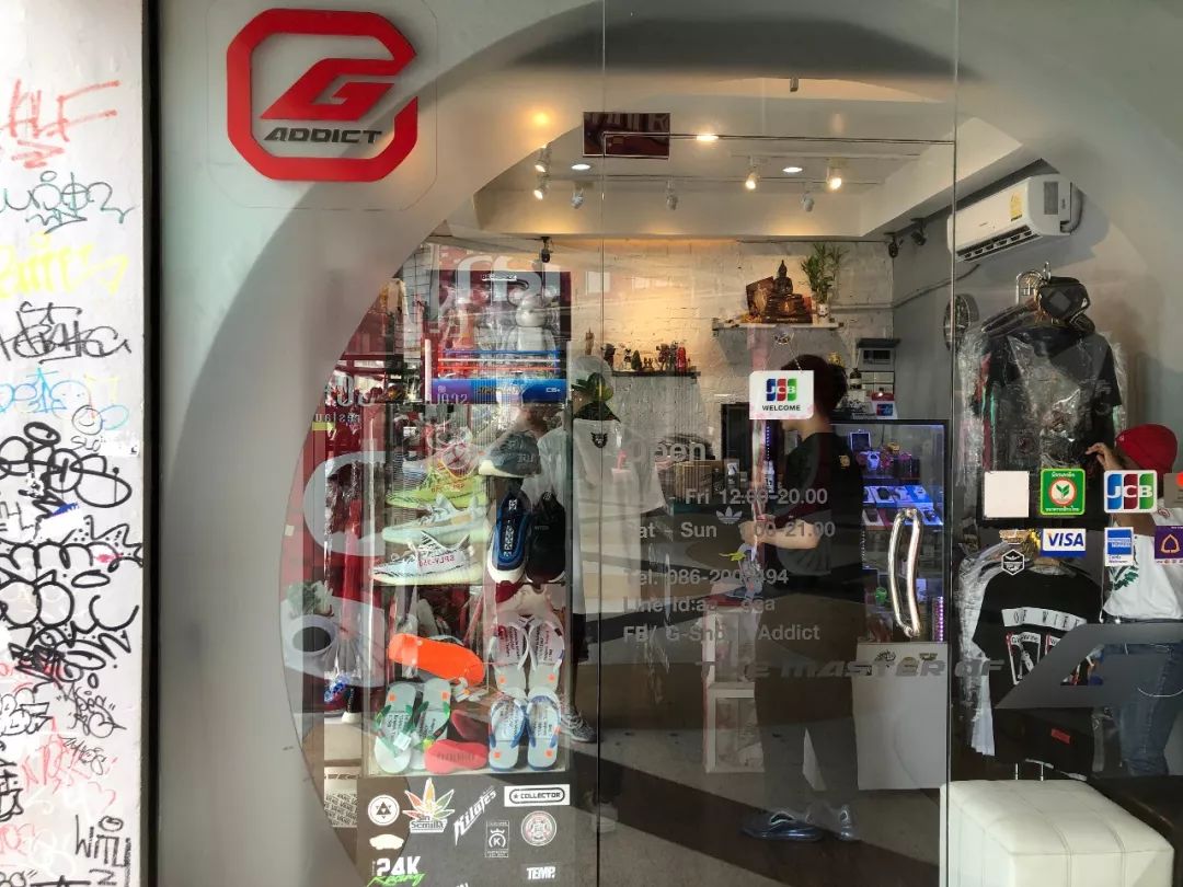 泰国最大球鞋店,泰国曼谷球鞋实体店