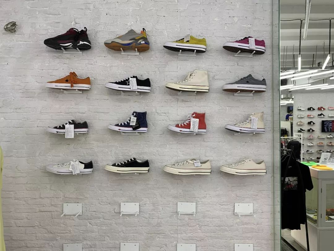 泰国最大球鞋店,泰国曼谷球鞋实体店