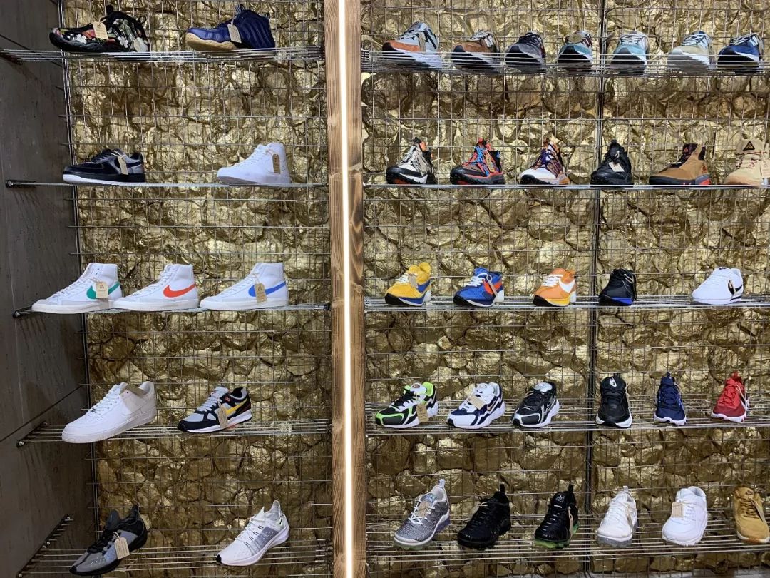 泰国最大球鞋店,泰国曼谷球鞋实体店