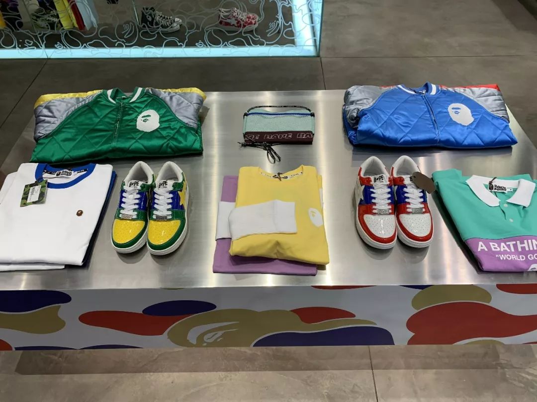 泰国最大球鞋店,泰国曼谷球鞋实体店