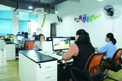 浙江日报头版评价,浙江日报评论拥抱改革