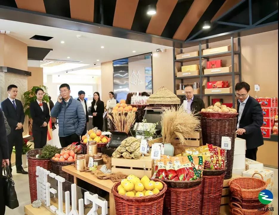 浙江日报头版评价,浙江日报评论拥抱改革