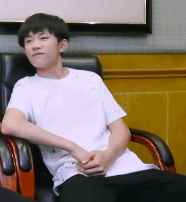 日常生活注意调整坐姿,不保持正确健康坐姿的危害