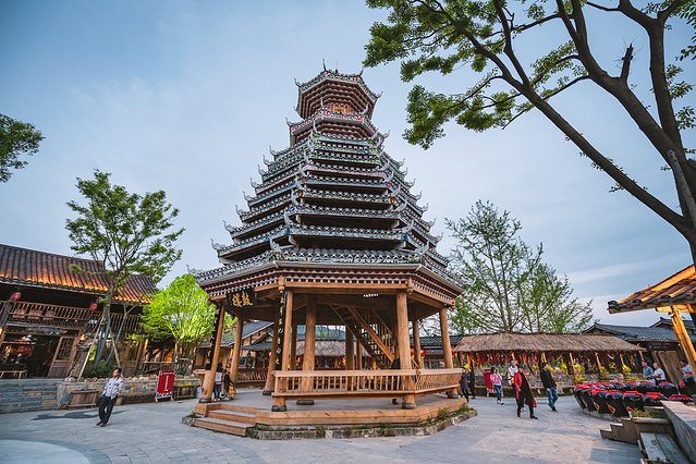 黔南州的独特风情,最炫民族风的来历