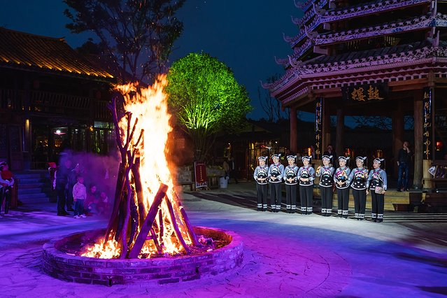 黔南州的独特风情,最炫民族风的来历