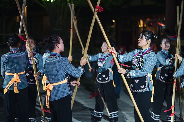 黔南州的独特风情,最炫民族风的来历