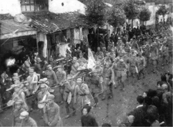 甯稿窞闈╁懡鐑堝＋闄靛洯鍗囨棗浠紡,甯稿窞浜烘皯骞垮満鍥藉簡鍗囨棗浠紡