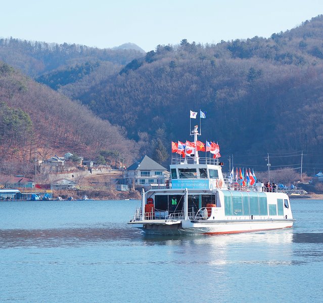 济州冬日的海,首尔春日的花,那些电影里的故事