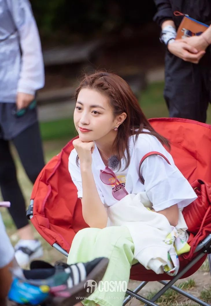 时髦办|Lisa这磨人的小甜豆,居然敢给我种草爱马仕了???