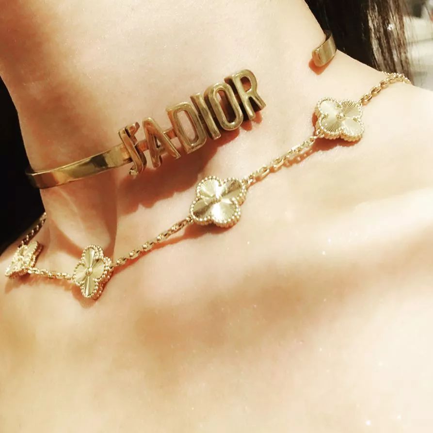 时髦办|Lisa这磨人的小甜豆，居然敢给我种草爱马仕了？？？