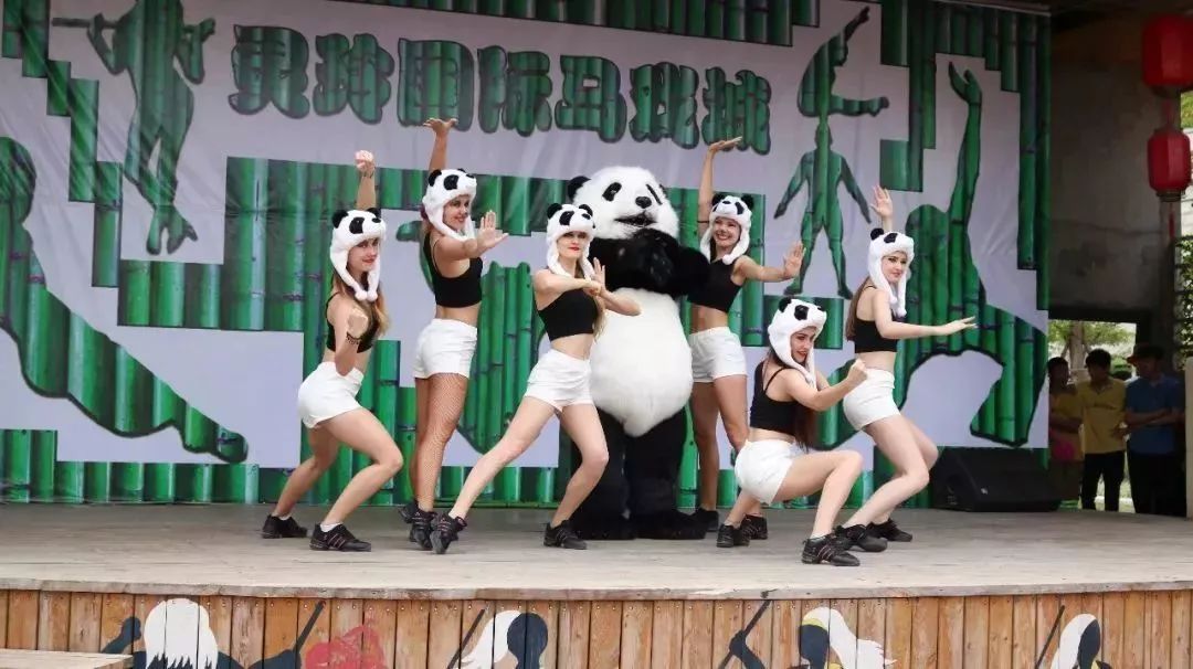 灵玲国际马戏城儿童节,厦门灵玲国际马戏城大熊猫叫什么