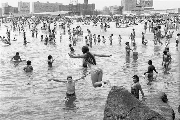 玛莎·库伯（MarthaCooper）半个世纪遍布全球用镜头记录街头艺术