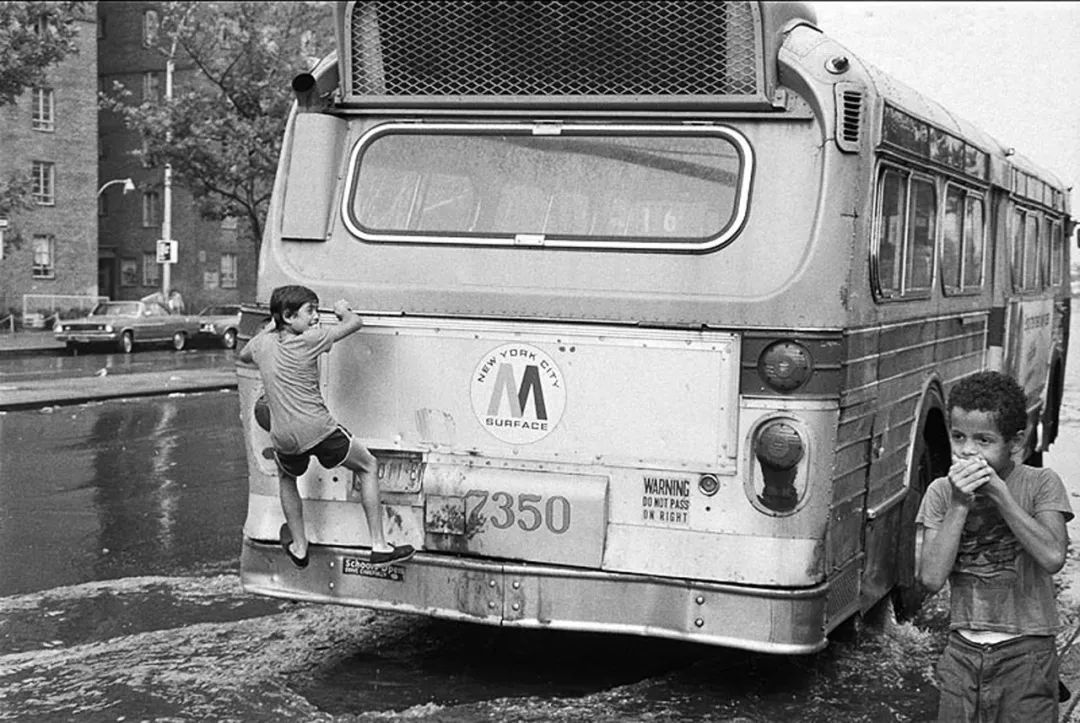 玛莎·库伯（MarthaCooper）半个世纪遍布全球用镜头记录街头艺术