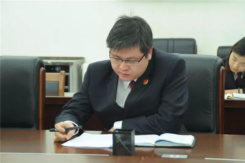 新密:"服务大局我们干什么、怎么干"大讨论活动