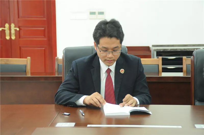 新密:"服务大局我们干什么、怎么干"大讨论活动