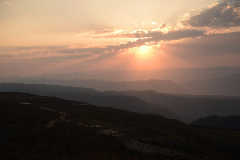 牛棚梁子全部视频,牛棚梁子
