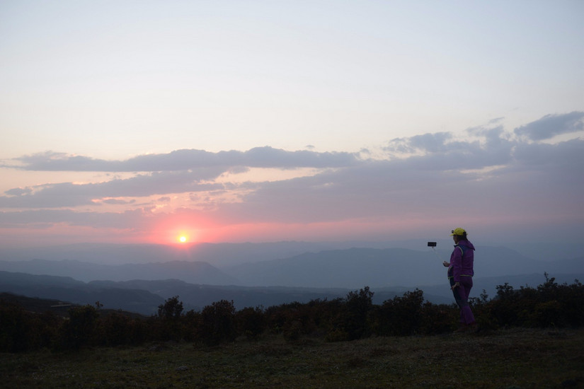 牛棚梁子全部视频,牛棚梁子