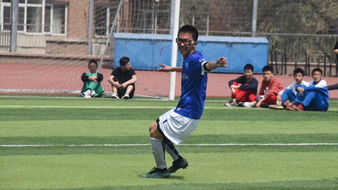 战报|王钟楠朱元易破门，李心研神奇门球吊射，明德3:0完胜至善获得第九届书院杯男足总冠军