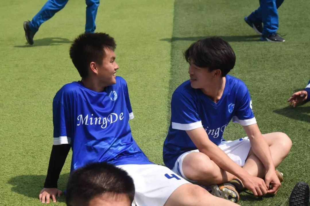 战报|王钟楠朱元易破门，李心研神奇门球吊射，明德3:0完胜至善获得第九届书院杯男足总冠军