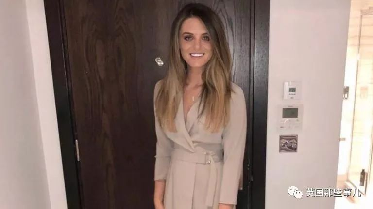 丰唇后肿成香肠嘴过几天会消失吗,在朋友家里玩香肠派对