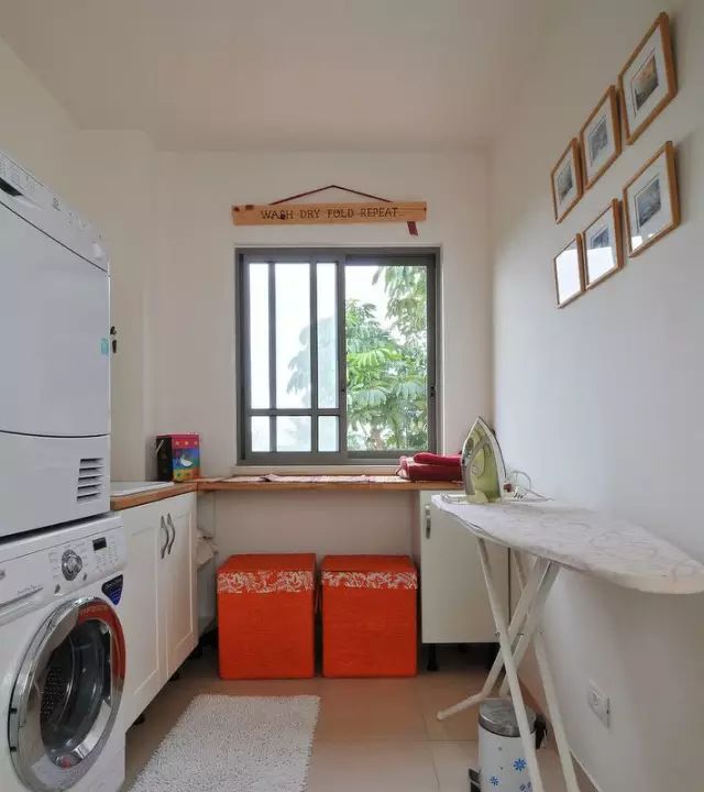 没有阳台怎么做洗衣房,楼梯下空间设计成洗衣房