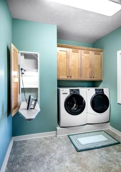 没有阳台怎么做洗衣房,楼梯下空间设计成洗衣房