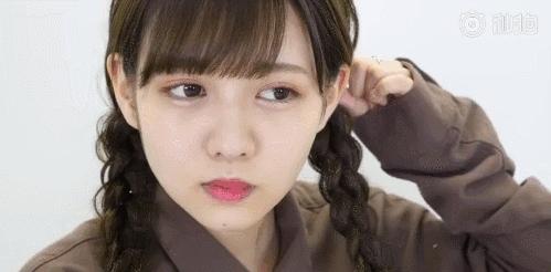 杨幂同款发型学生党双马尾,杨幂同款发型半扎双马尾