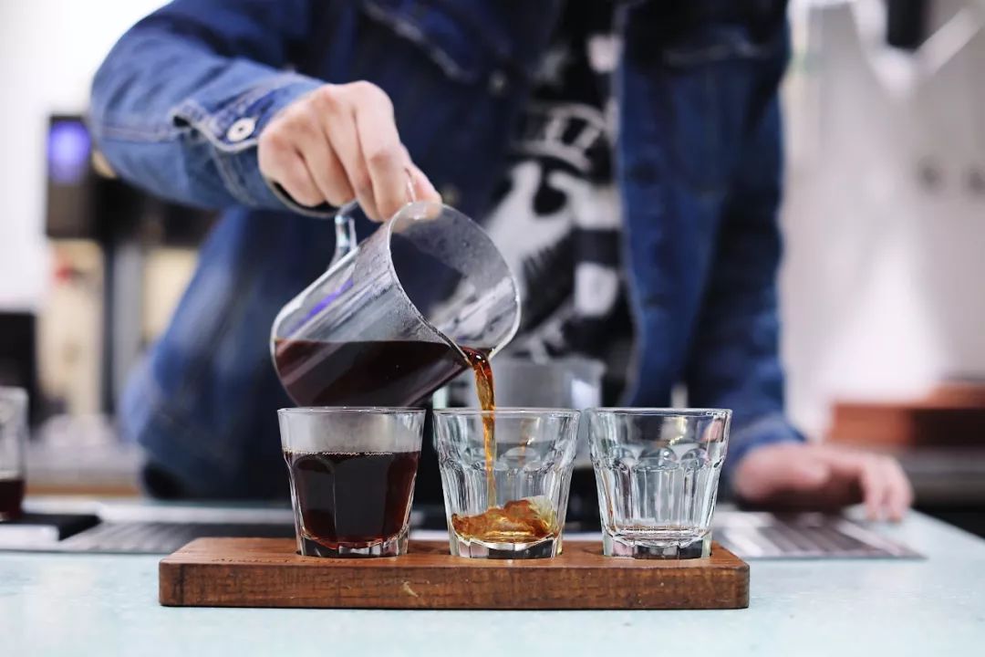 市集|拎着这只9.9元的宜家购物袋,你就是咖啡市集最靓的仔