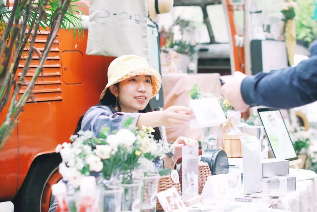 市集|拎着这只9.9元的宜家购物袋,你就是咖啡市集最靓的仔