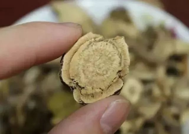 肝不好用它泡水喝好得快花钱少,喝什么对肝衰竭最好