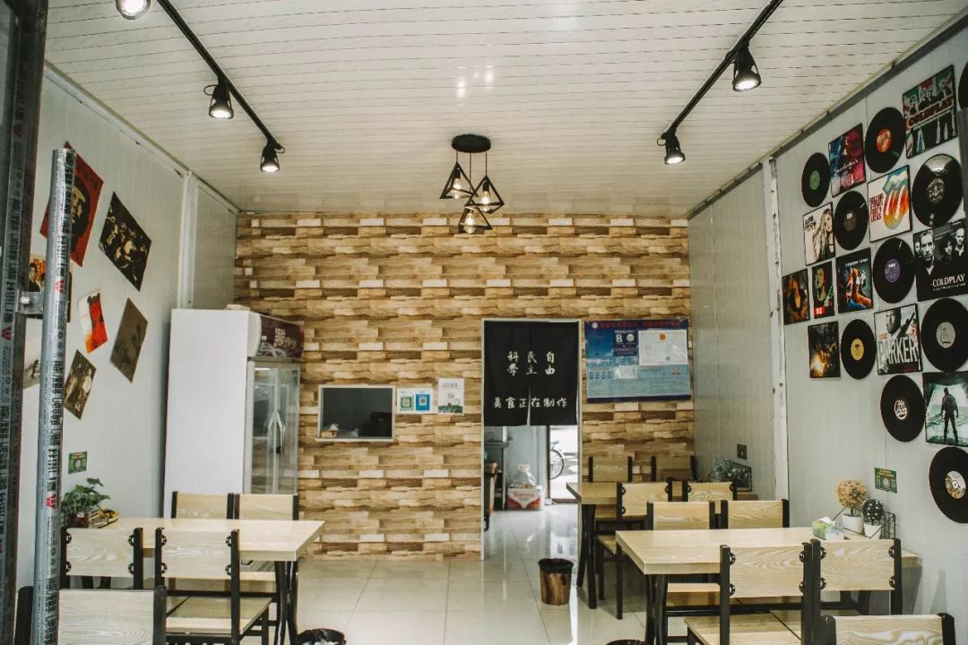 买一送一网红热卖新品,临沂南坊朱记臭豆腐