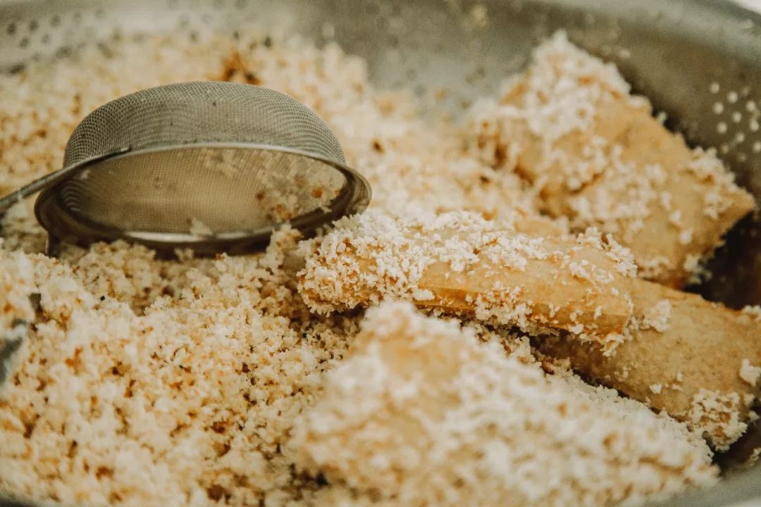 买一送一网红热卖新品,临沂南坊朱记臭豆腐