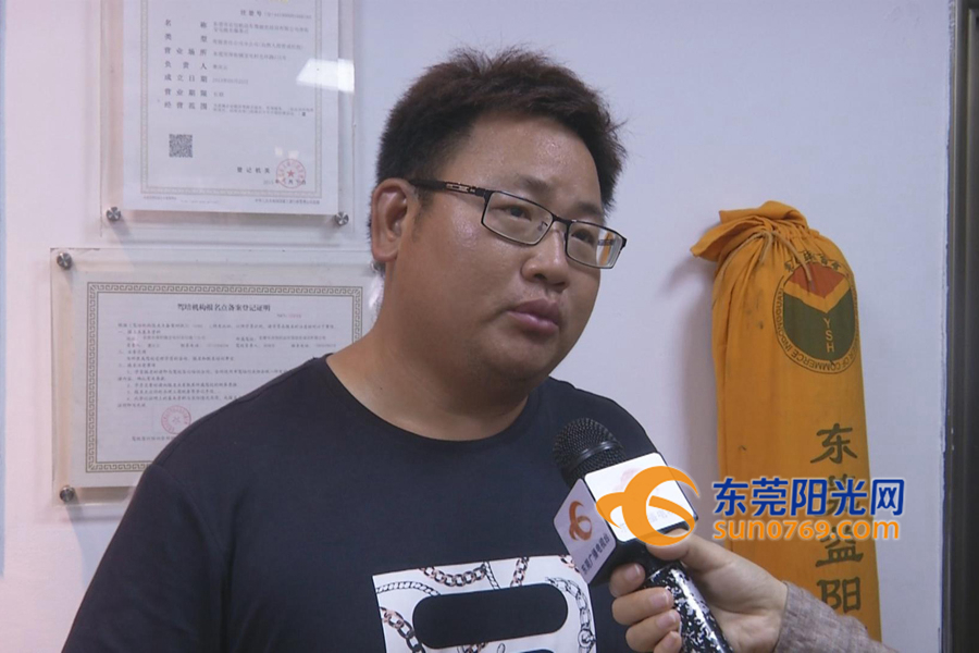 等长了脖子也等不到！收费后驾校却迟迟不安排练车，这群学员很无奈！